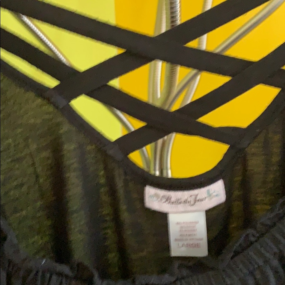 Belle du Jour black quarter sleeve top - Picture 2 of 4